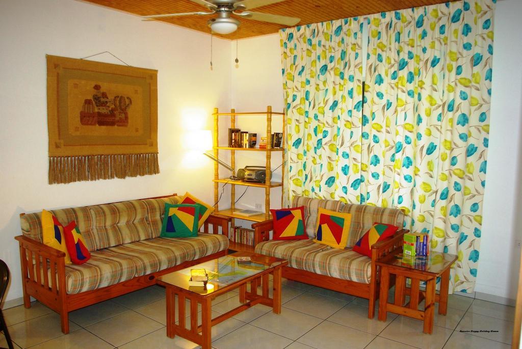 Happy Holiday Homes Kralendijk Habitación foto